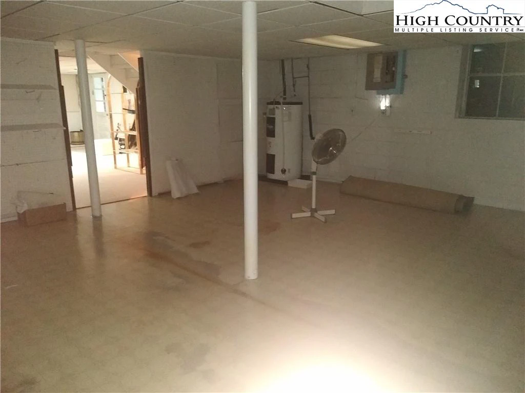 Image number 3 for the current listing