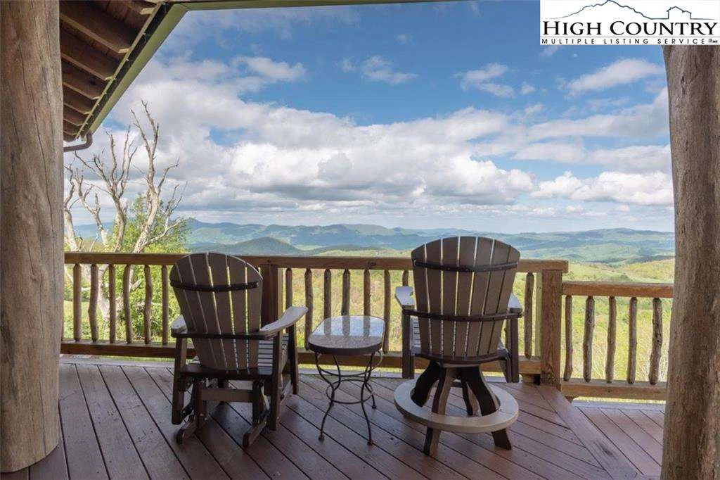 Image number 1 for the current listing