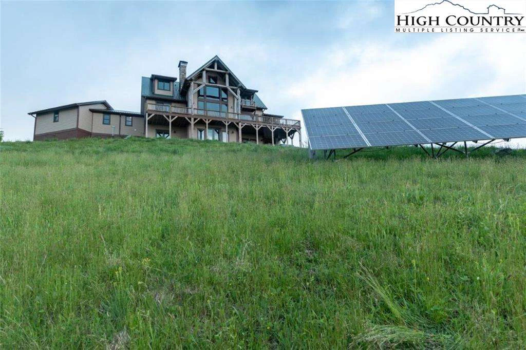 Image number 14 for the current listing