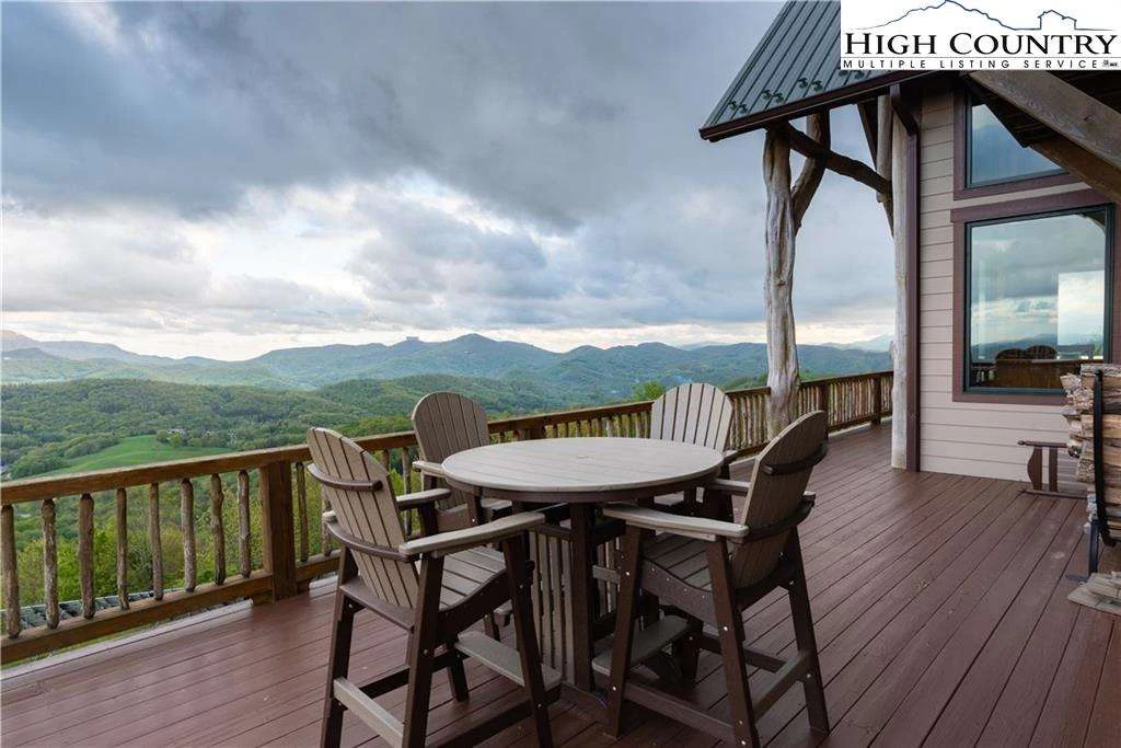 Image number 9 for the current listing