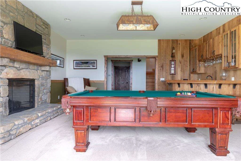 Image number 7 for the current listing