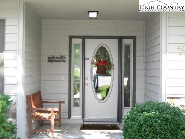 Image number 3 for the current listing