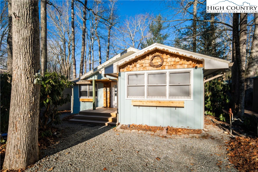 Image number 21 for the current listing
