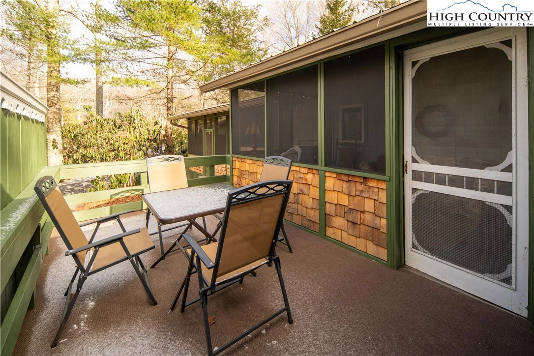 Image number 9 for the current listing
