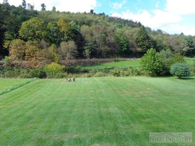 Image number 11 for the current listing