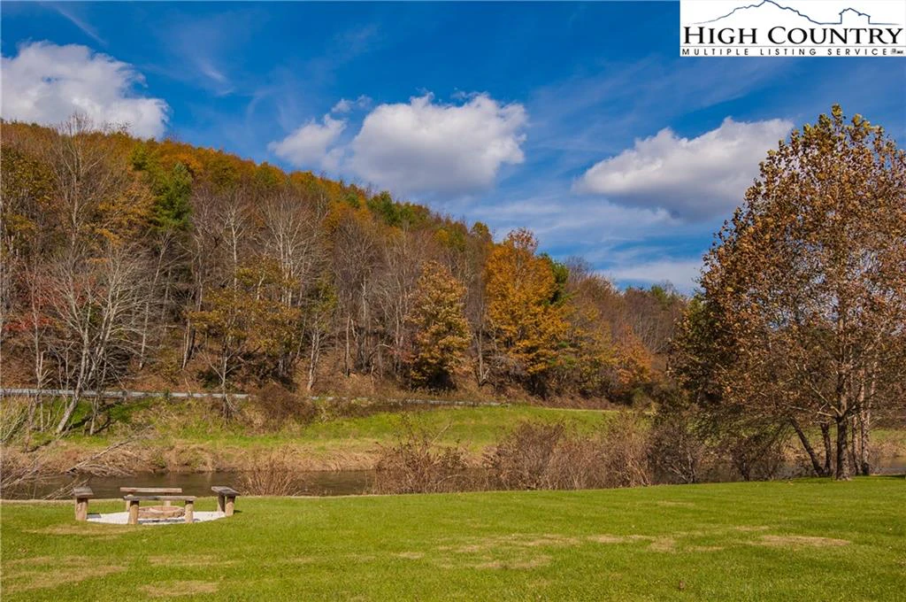 Image number 6 for the current listing