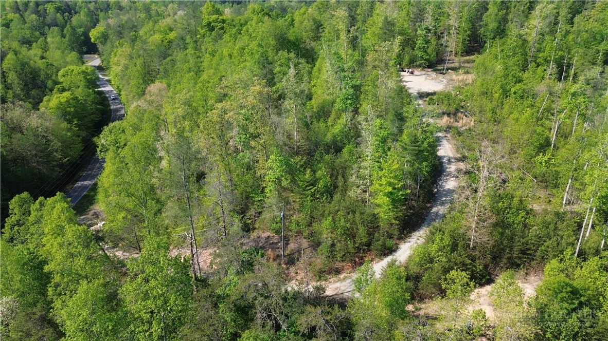 Image number 17 for the current listing