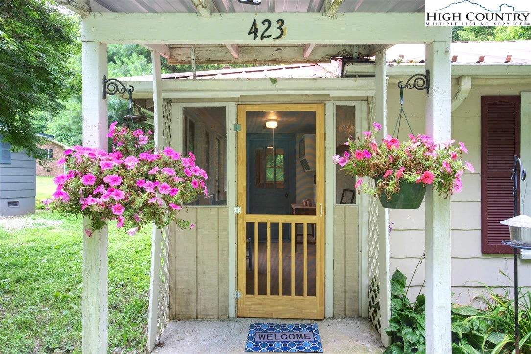 Image number 3 for the current listing
