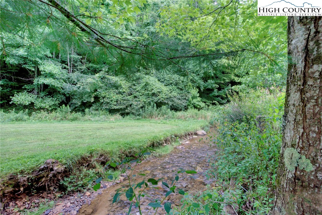 Image number 19 for the current listing