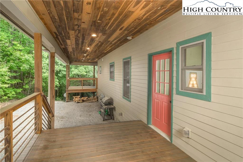 Image number 8 for the current listing