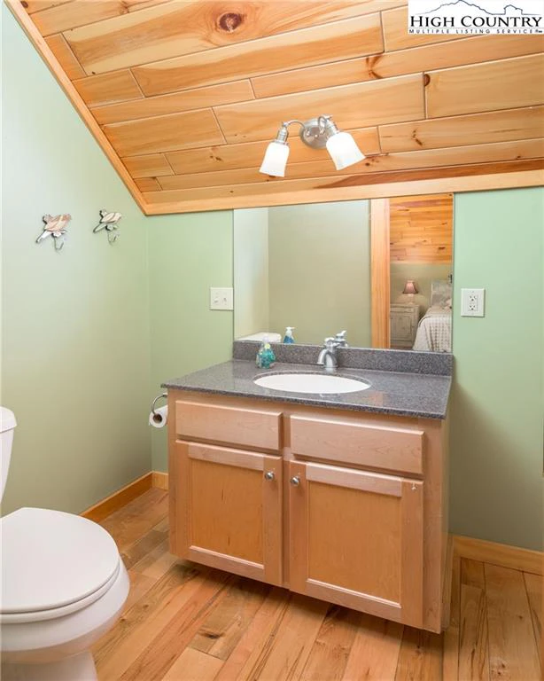 Image number 11 for the current listing