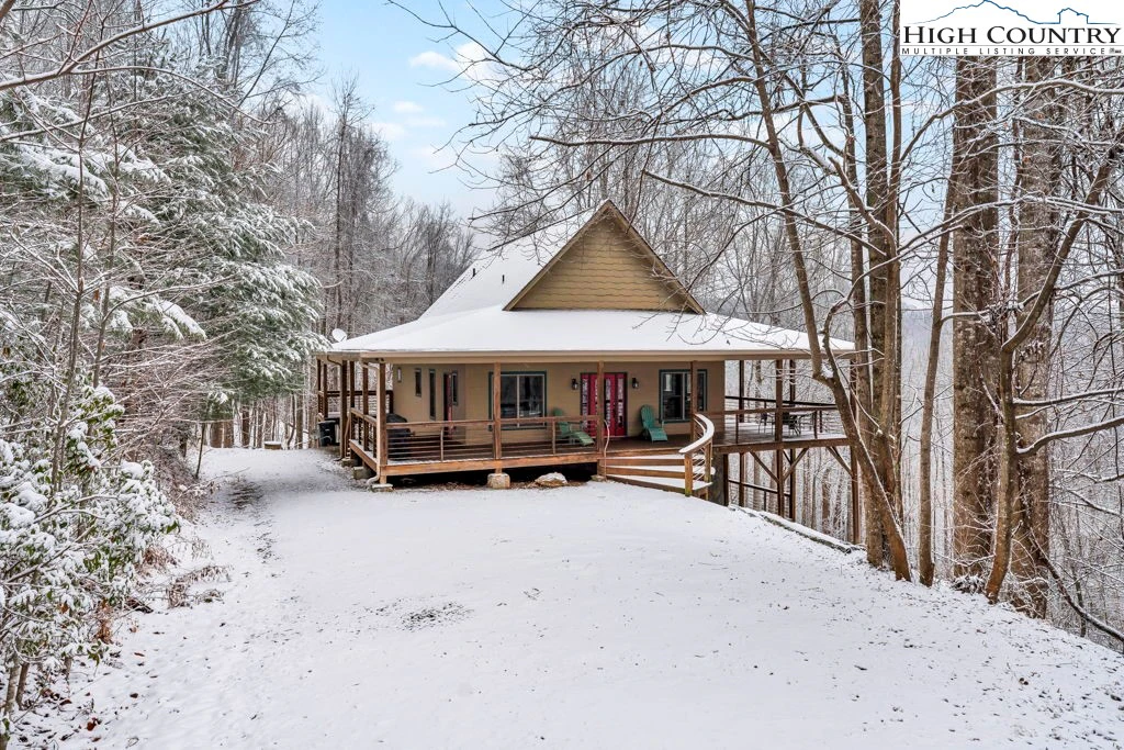 Image number 1 for the current listing