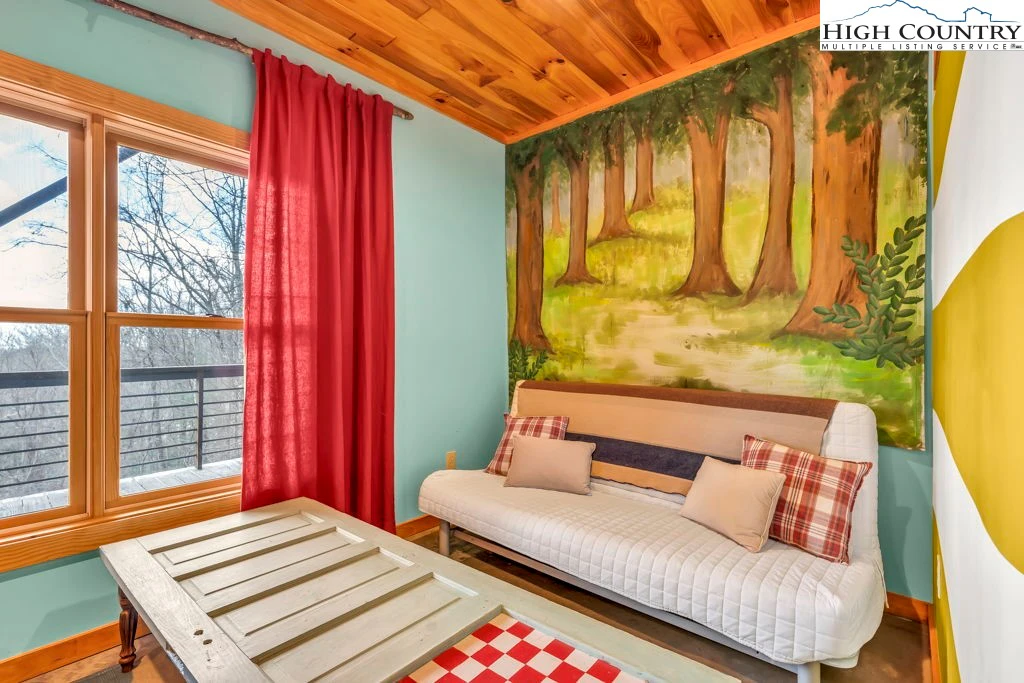 Image number 12 for the current listing