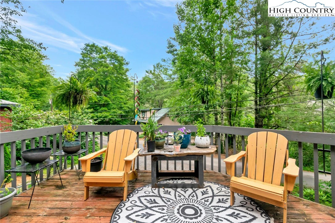 Image number 9 for the current listing
