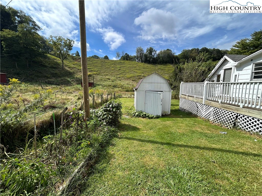 Image number 4 for the current listing
