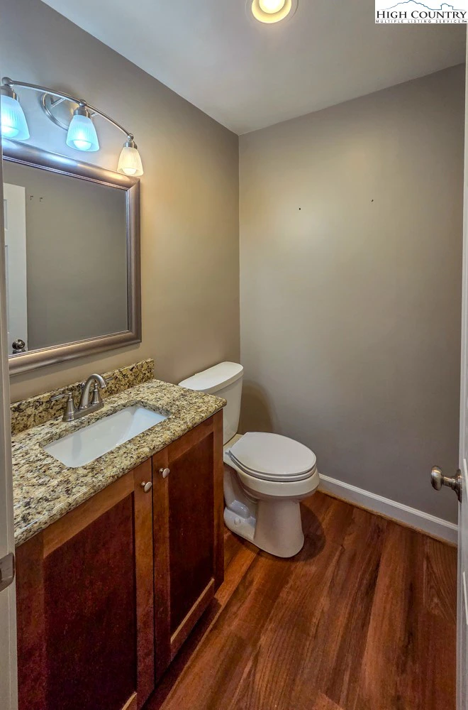 Image number 10 for the current listing