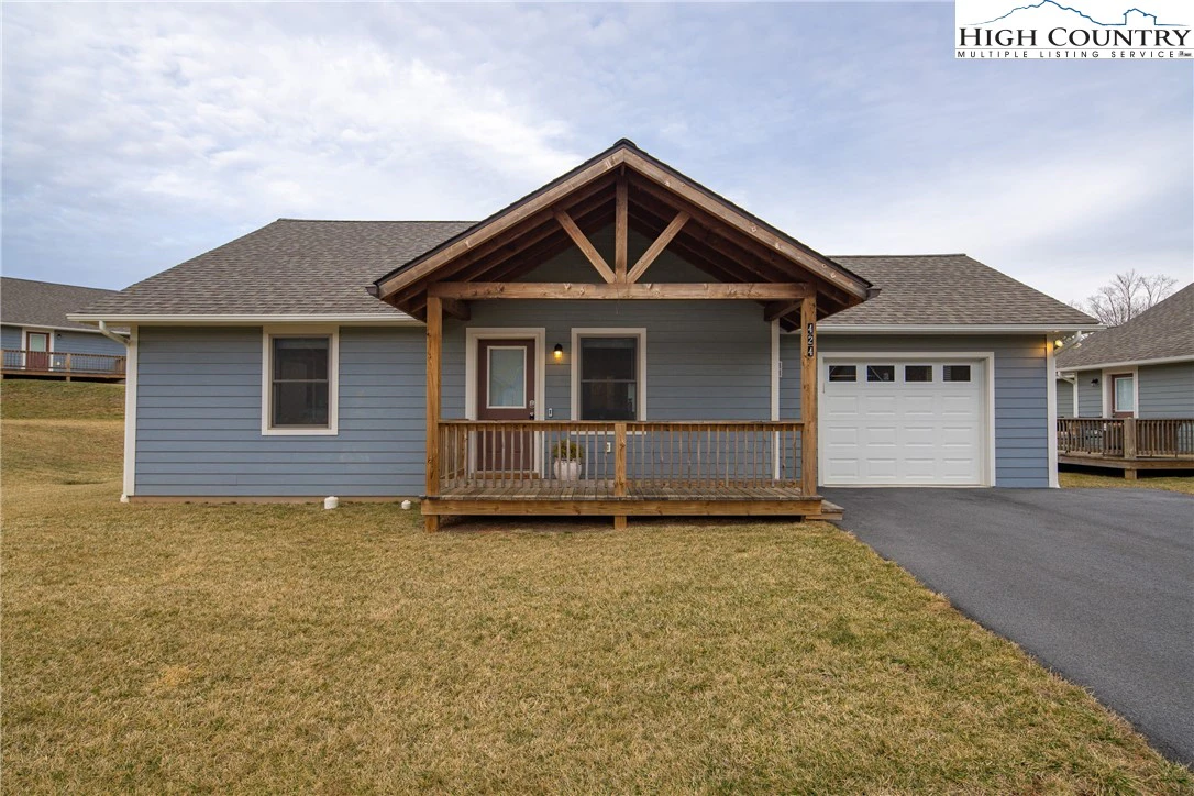 Image number 1 for the current listing