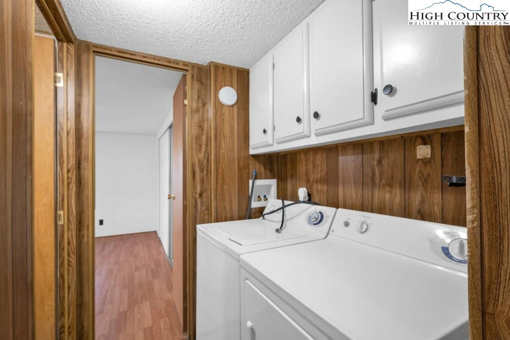 Image number 6 for the current listing