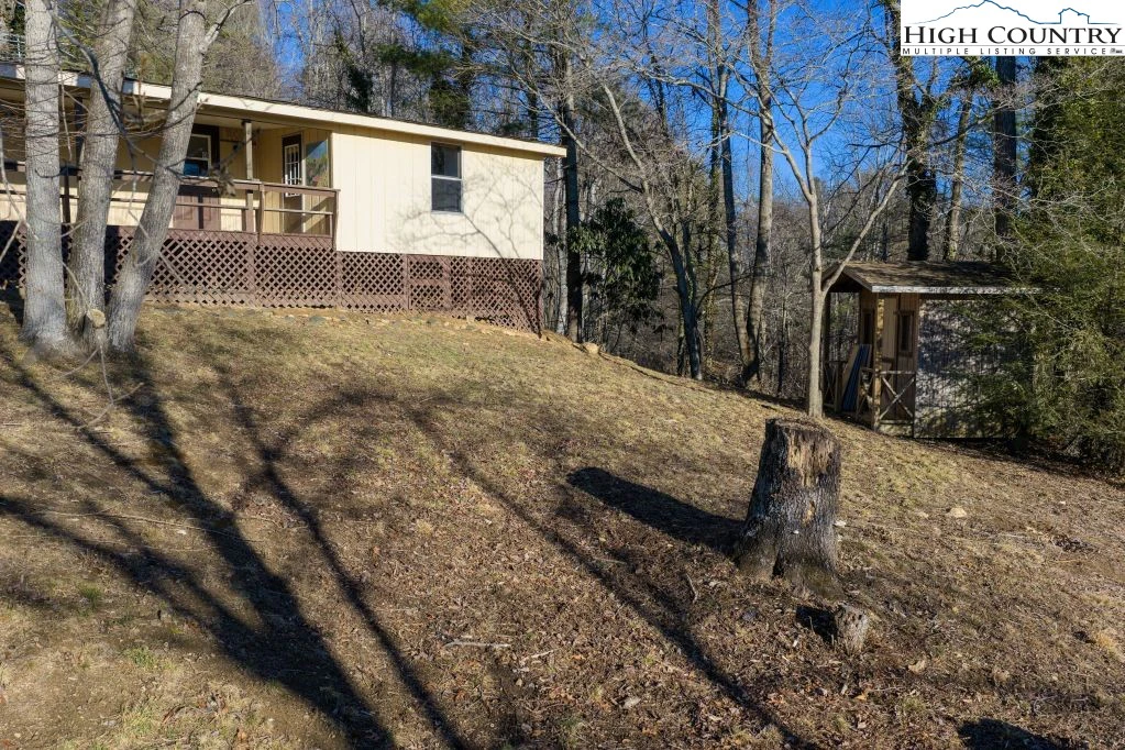Image number 19 for the current listing