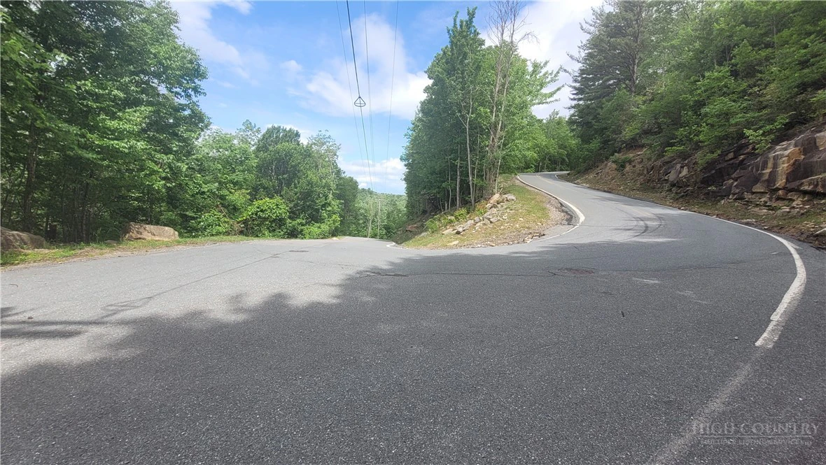 Image number 3 for the current listing