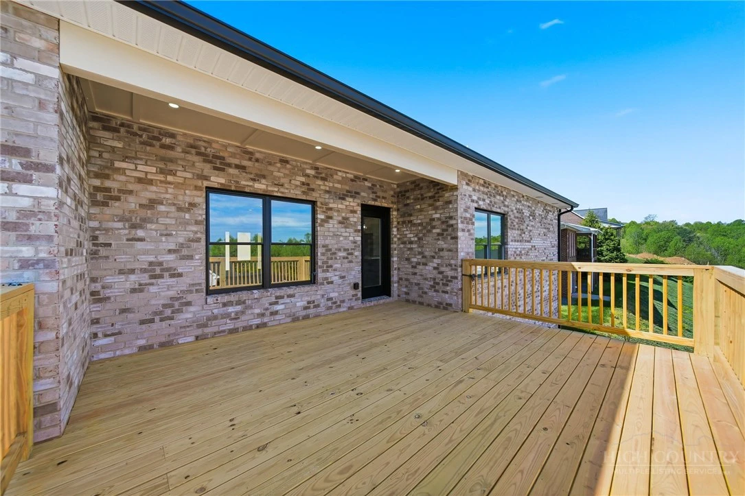 Image number 20 for the current listing
