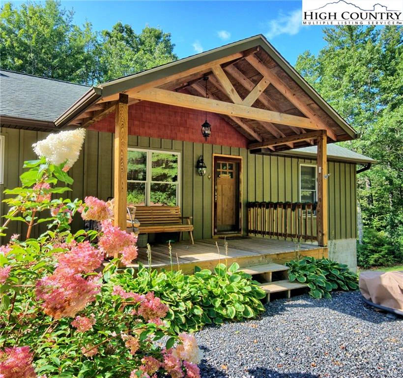 Image number 1 for the current listing