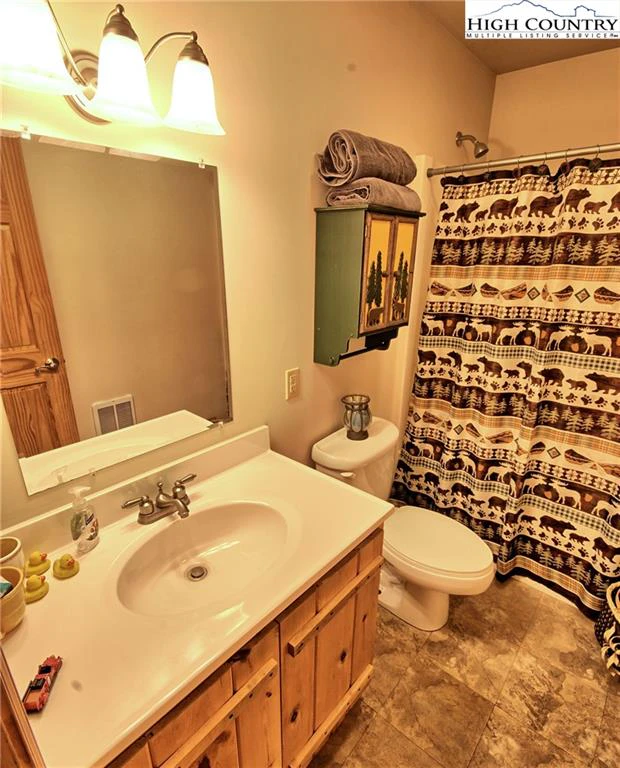 Image number 4 for the current listing