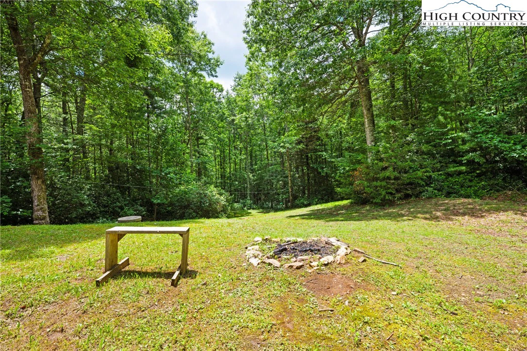 Image number 18 for the current listing