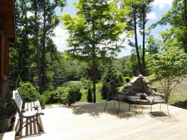 Image number 8 for the current listing