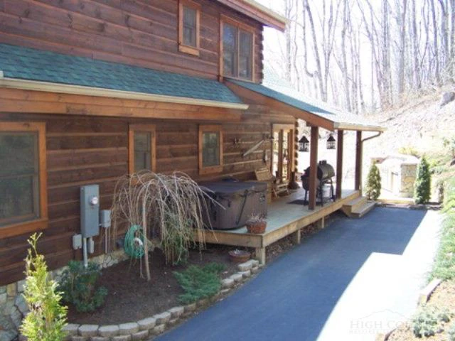 Image number 12 for the current listing