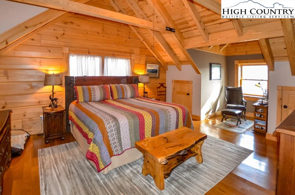 Image number 6 for the current listing