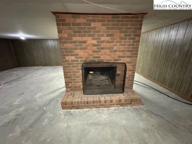 Image number 6 for the current listing