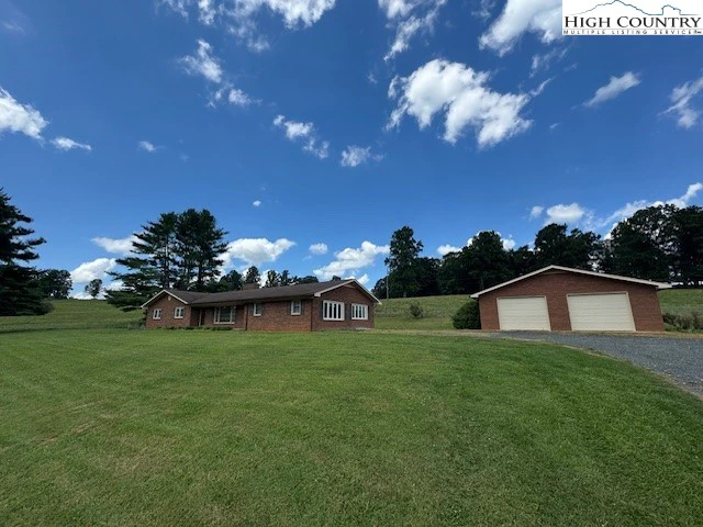 Image number 1 for the current listing