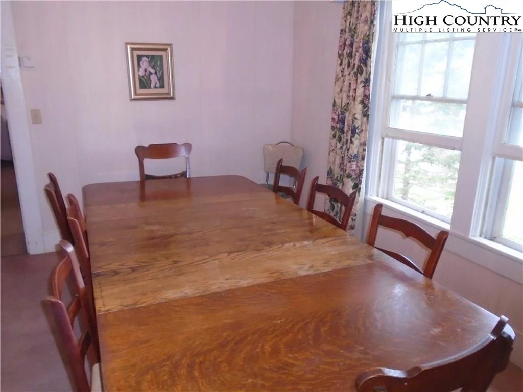 Image number 14 for the current listing