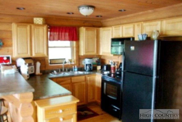 Image number 5 for the current listing