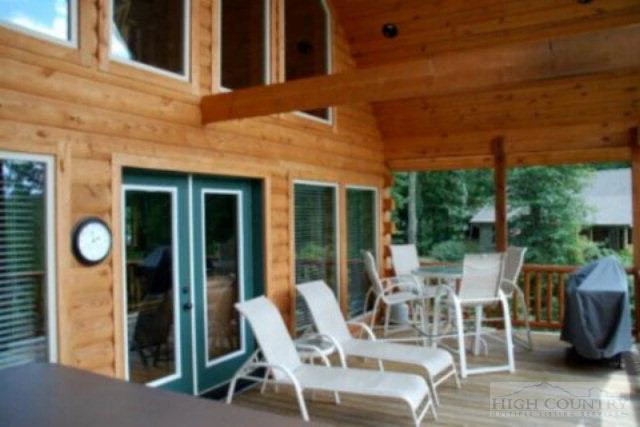 Image number 12 for the current listing