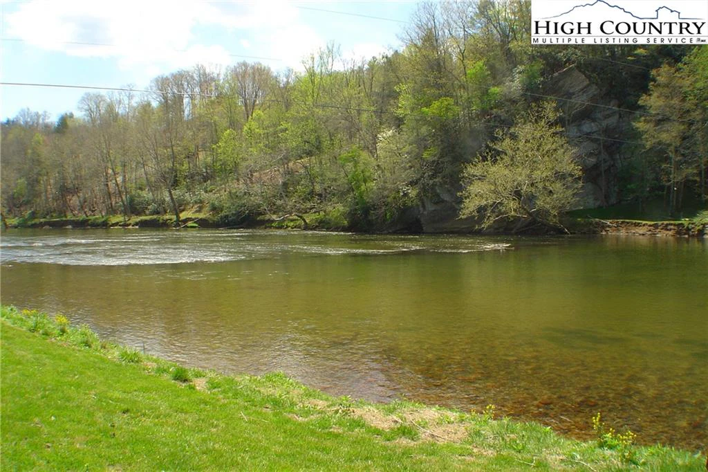 Image number 18 for the current listing