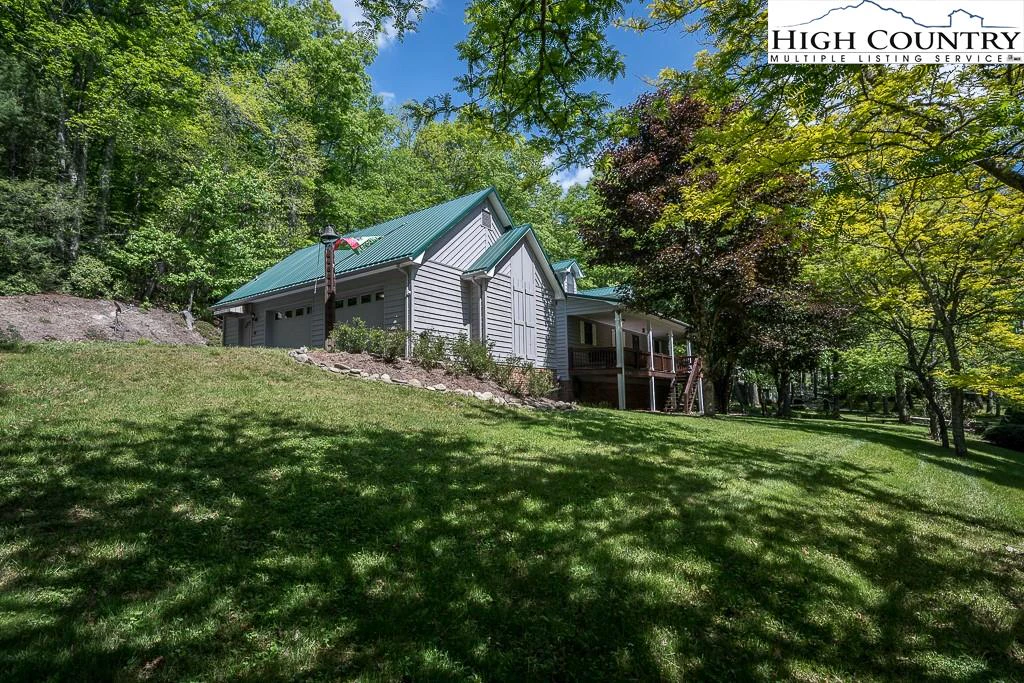 Image number 13 for the current listing