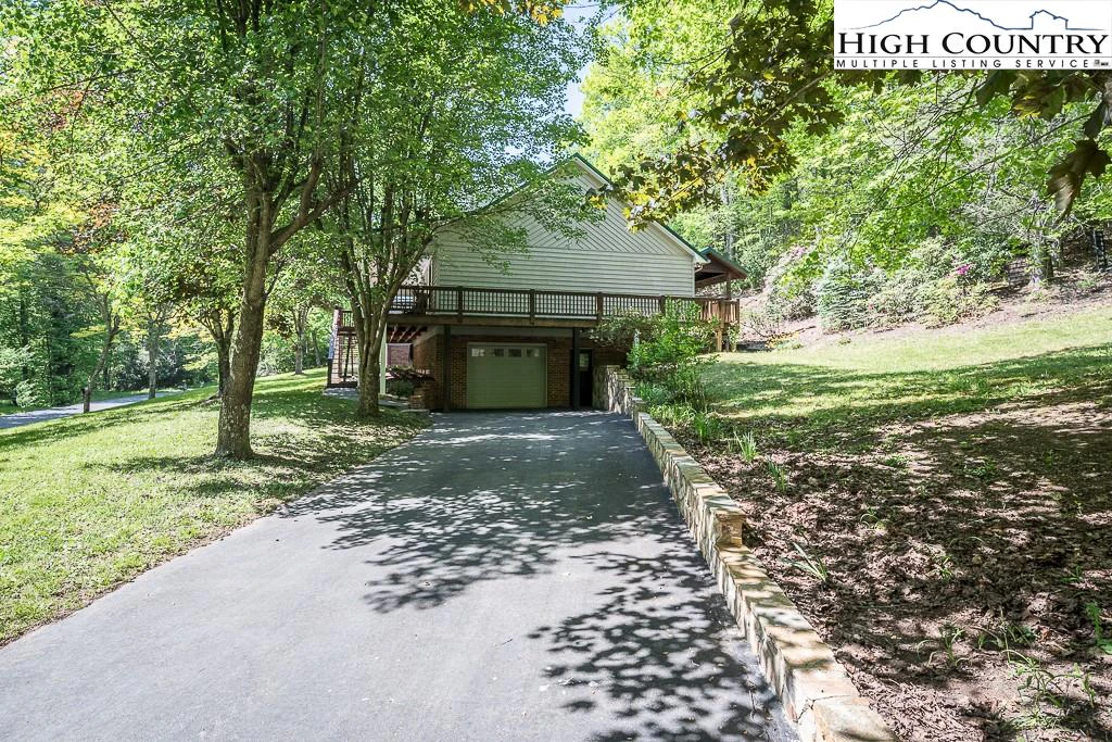 Image number 2 for the current listing