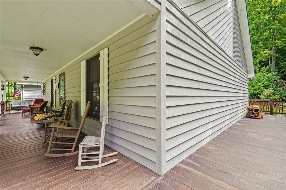 Image number 30 for the current listing