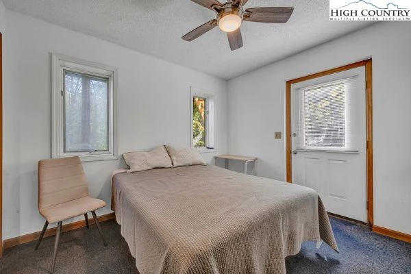 Image number 9 for the current listing
