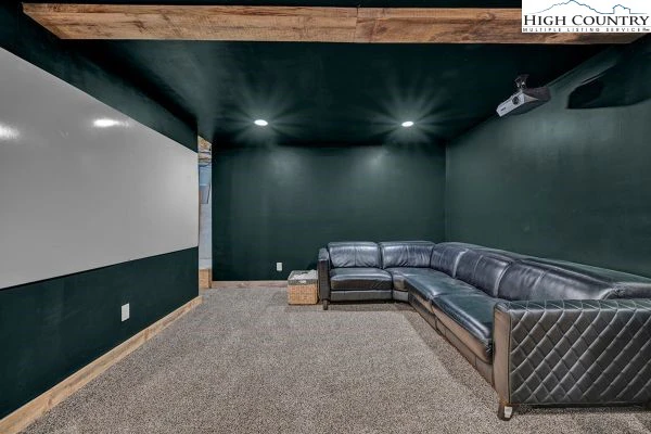 Image number 2 for the current listing