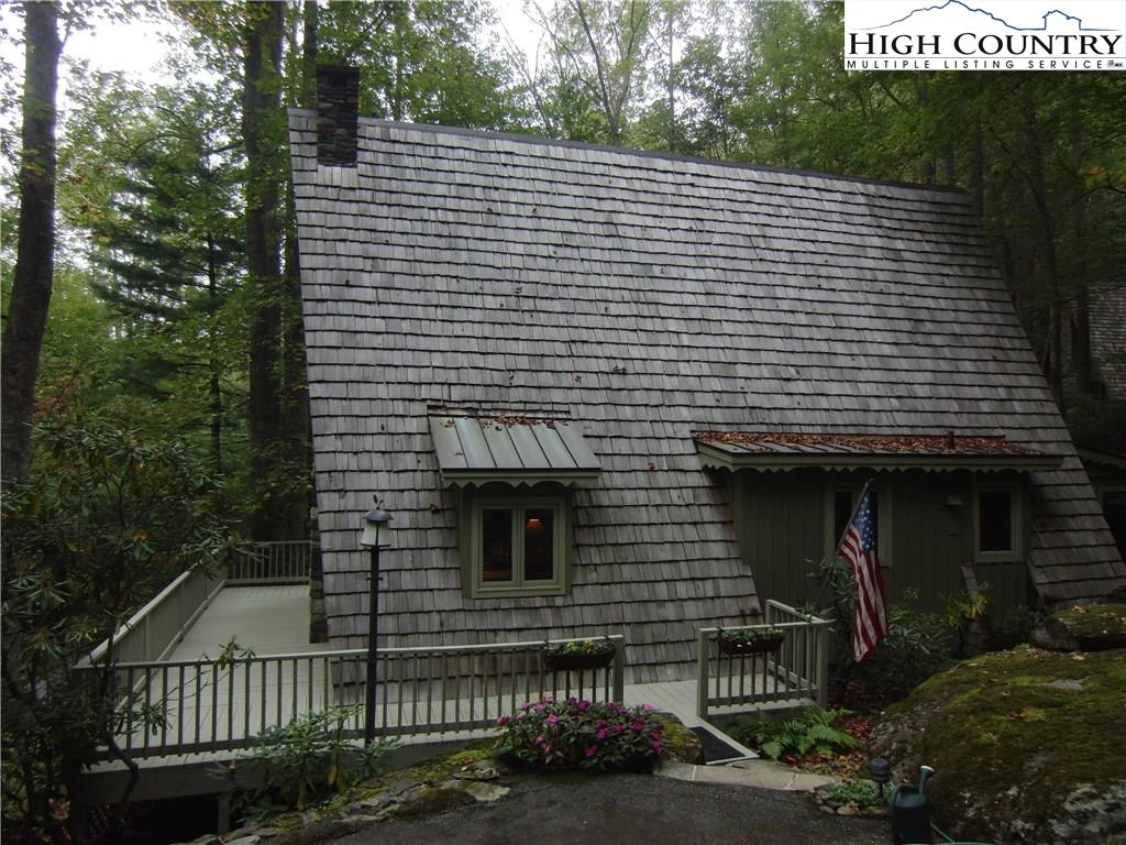 Image number 15 for the current listing