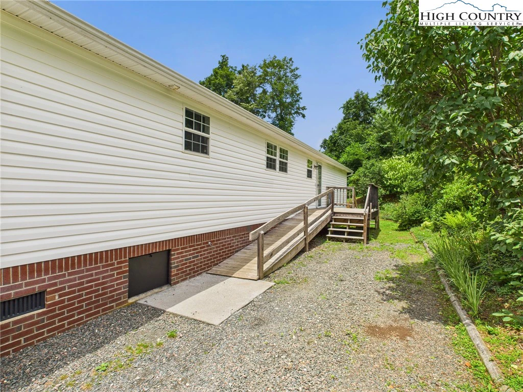 Image number 10 for the current listing