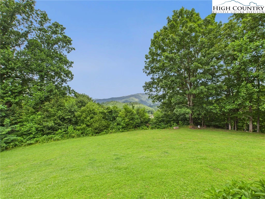 Image number 16 for the current listing