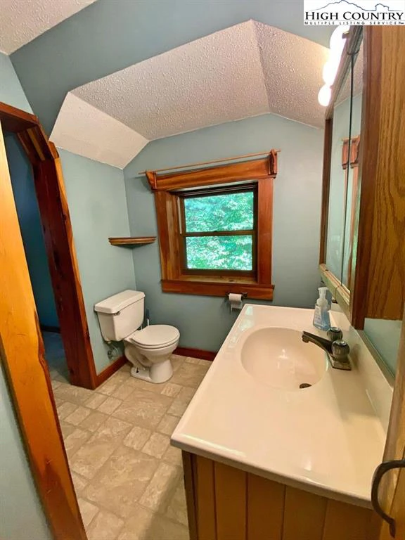 Image number 2 for the current listing