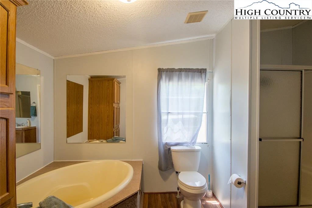 Image number 2 for the current listing