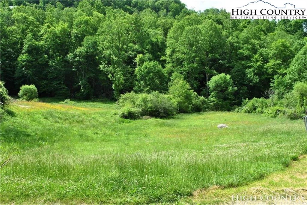 Image number 15 for the current listing