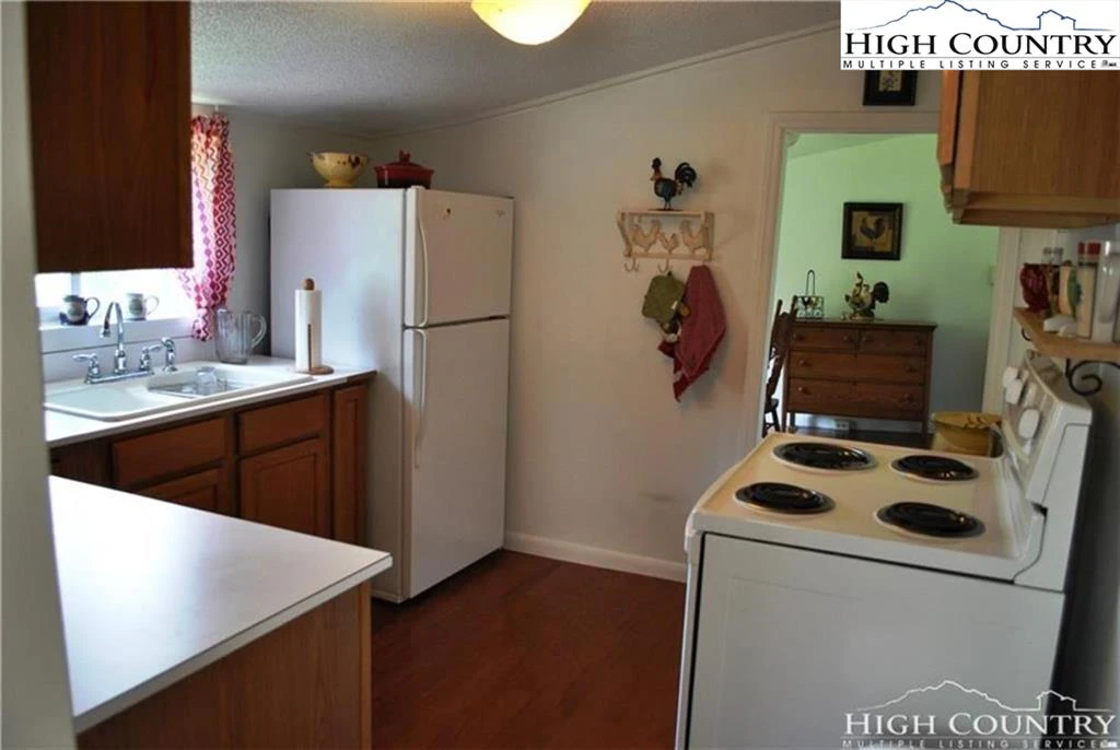 Image number 5 for the current listing