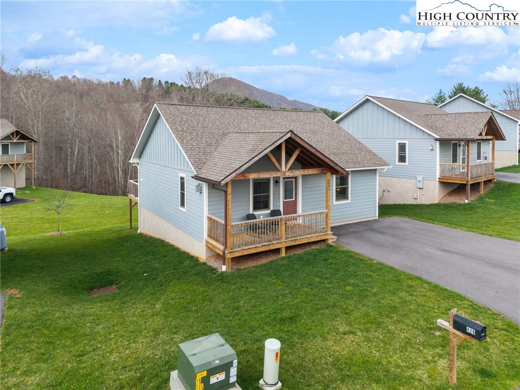 Image number 1 for the current listing